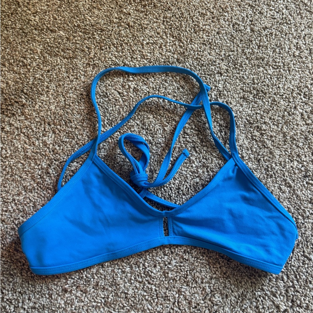 Jolyn “Water Blue” Vent Top Size L